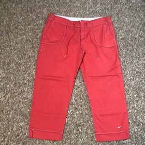 Nike coral capris